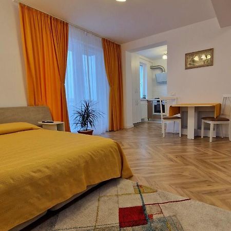 Domus Magistrae Appartement Boekarest Buitenkant foto
