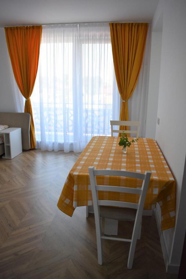 Domus Magistrae Appartement Boekarest Buitenkant foto