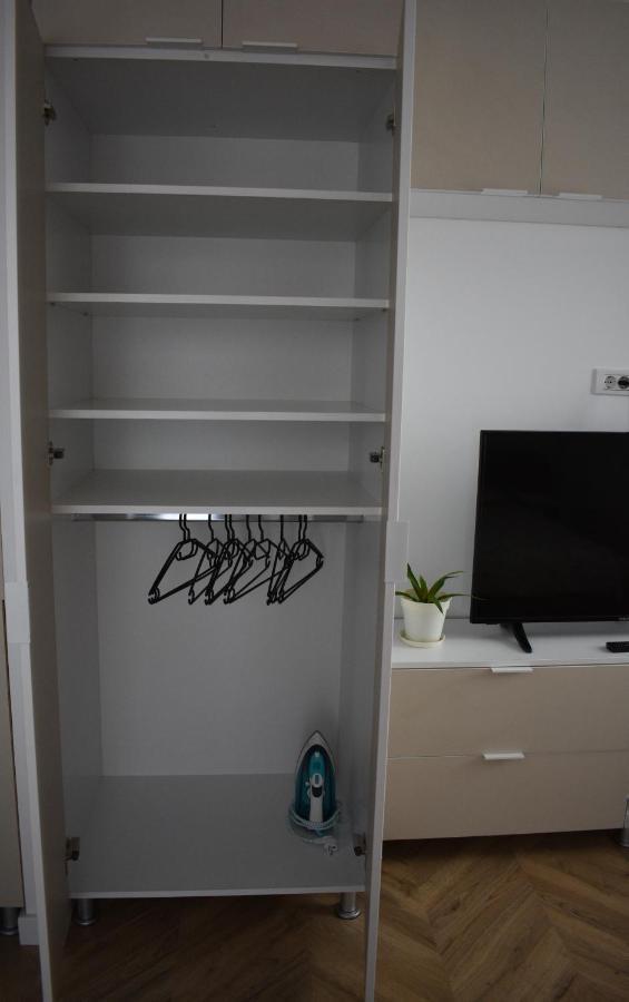 Domus Magistrae Appartement Boekarest Buitenkant foto