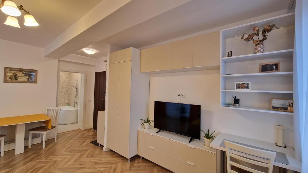 Domus Magistrae Appartement Boekarest Buitenkant foto