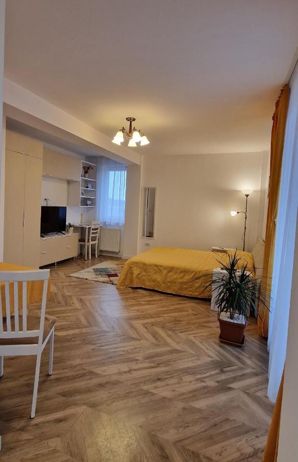 Domus Magistrae Appartement Boekarest Buitenkant foto