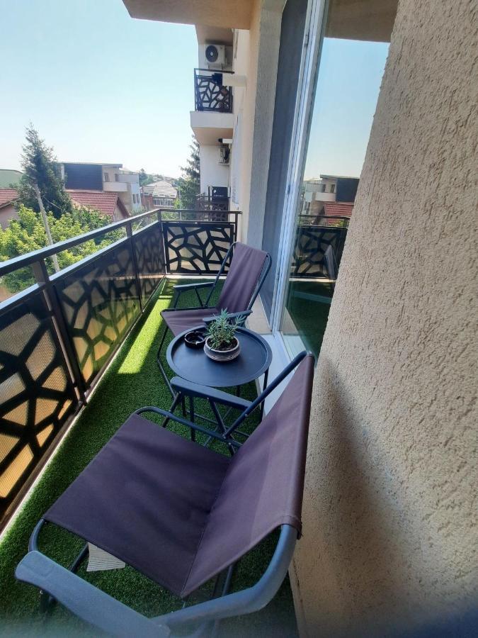 Domus Magistrae Appartement Boekarest Buitenkant foto